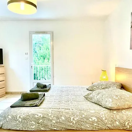 Charmante Pour 10 Personnes Villa *